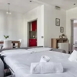 Joivy Tasteful Flat With Balcony