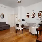 Donatello Charme Apartment