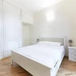 Elegant Apartment