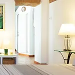 Canal View Historical Apartment
