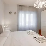 Bnbutler - Stromboli, 22 - Ampio, Luminoso Ed Elegante