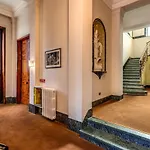 Hotel Apollo
