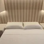 Marcora 6 V Luxury Living