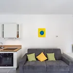 Khl Apartments