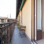 Porta Nuova Bright Studio With Balcony