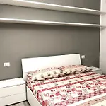 Milan Navigli Modern Apartment