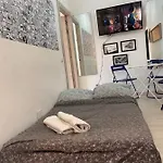 Milan Apartment With A Big Balcony Close To The Metro