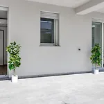 Just Urban Stays - Apartment With 90Sqm Terrace - Solari