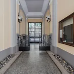 Lovely Apartment In Milano-Porta Romana W/ Balcony