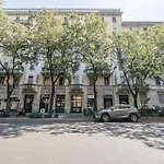 Lovely Apartment In Milano-Porta Romana W/ Balcony
