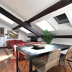 Elegant P.Venezia Attic