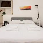 Ihost Studio - Premuda 17