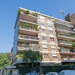 Ferrucci, 10 - Elegante Oasi Urbana A Milano
