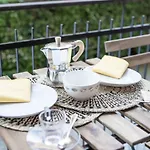 Delightful Shanti Home
