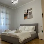Holiday House Suada