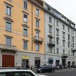 Famagosta M2 Subway Apartment