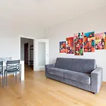 Milano Famagosta Balcony Apartment