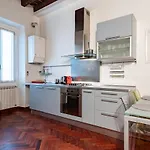 Ticinese Livings Comfy Suite - Full City Center