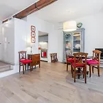 Charming And Elegant Apartment Historic Center Of Milan