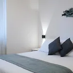 M4 Tolstoj - Milano Vicino Navigli E Duomo