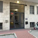 Xenia Apartments - Stylish Navigli Studio Apartment