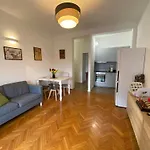 Daniela\'S Spazioso Appartamento Ai Navigli