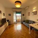 Daniela\'S Spazioso Appartamento Ai Navigli