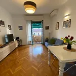Daniela\'S Spazioso Appartamento Ai Navigli