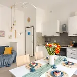 Ourjoy Condo, Free Parking, Ac, Strong Wifi - M Gioia47, Central Station, Porta Nuova, Milan