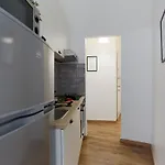 The Best Rent - Cozy Two-Bedroom Apartment Near Colonne S Lorenzo