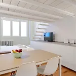 Milan Design Loft Perfect For Couples