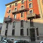 Ampio Bilocale Sui Navigli Milano