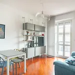 Isola Milano Apartment
