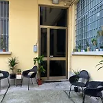 Regina Milano In Porta Romana 3 - Sky Tv, Wifi & Breakfast Box