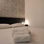 Xenia Apartments - Cozy Studio Near Duomo - Porta Romana