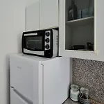 Xenia Apartments - Stylish Navigli Studio Apartment