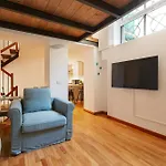 Sant\'Ambrogio Design Apartment