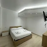Villa Milano Apt N.4