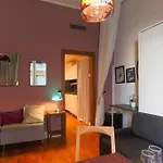 Porta Nuova Moscova: Cozy Apartment Near Duomo!
