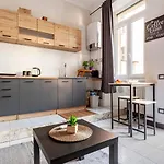 *New Apartment In The Center