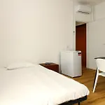 Joivy 1-Bed Apartment With Balcony Near Subway