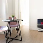 Bos1 - Central Station • New Chic Apartment •