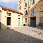 Del Re House, Parking Free