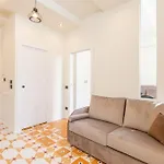 4Fo6 Navigli-Duomo -Yellow Chic Apartment -