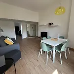 New Apartment With Balcony, Isola Bosco Verticale