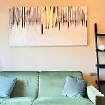 Homeby, Casa Canonica Charming Apartment In Arco Della Pace