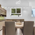 Ma6 - Duomo - Luxury Large Apartment - Central