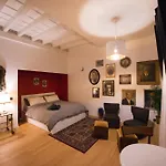 Small Studio 5 Min To The Metro
