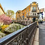 Stayeasy Moscova Terrace - Near Brera & Garibaldi