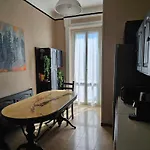 Homegallery - Elegante Appartamento Milanese